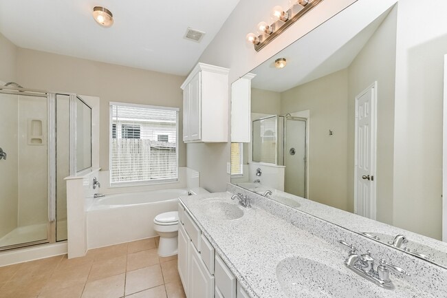 Building Photo - 12923 Palm Leaf Ct