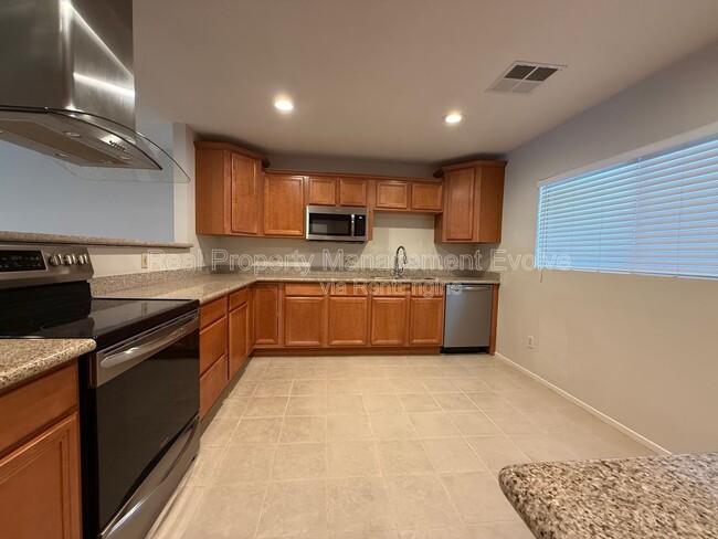 Photo - 4849 E Lake Point Cir