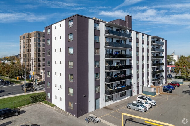 3575 BATHURST ST