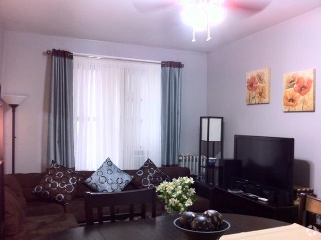 Building Photo - 2187 Holland Ave Unit 1M Rental