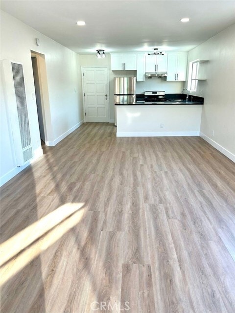 Photo - 2728 Crestmoore Pl