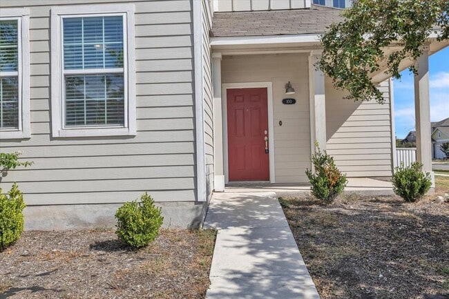 Photo - 100 Fabion St