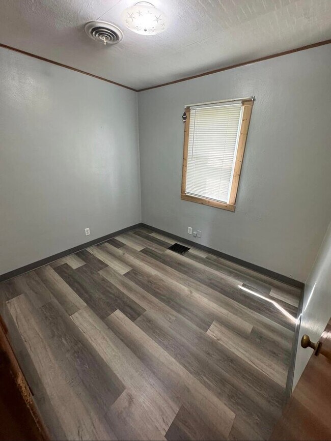 Photo - 22792 Kansas Ave