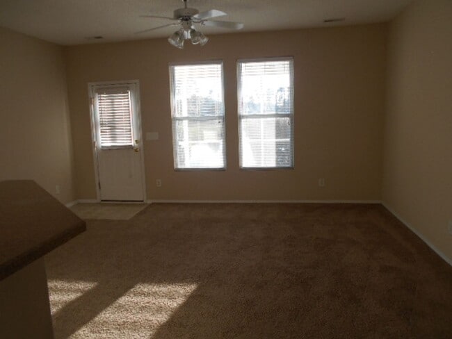 Photo - 3 bedroom, 3 bath townhome in Kiskadee Parke