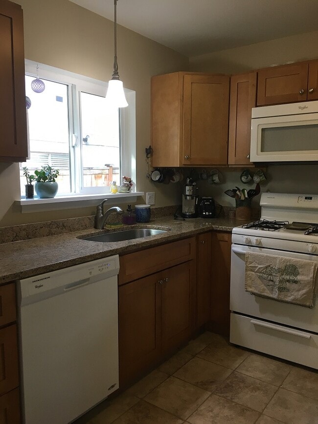 Kitchen - 1036 SW 149th St Unit Main House