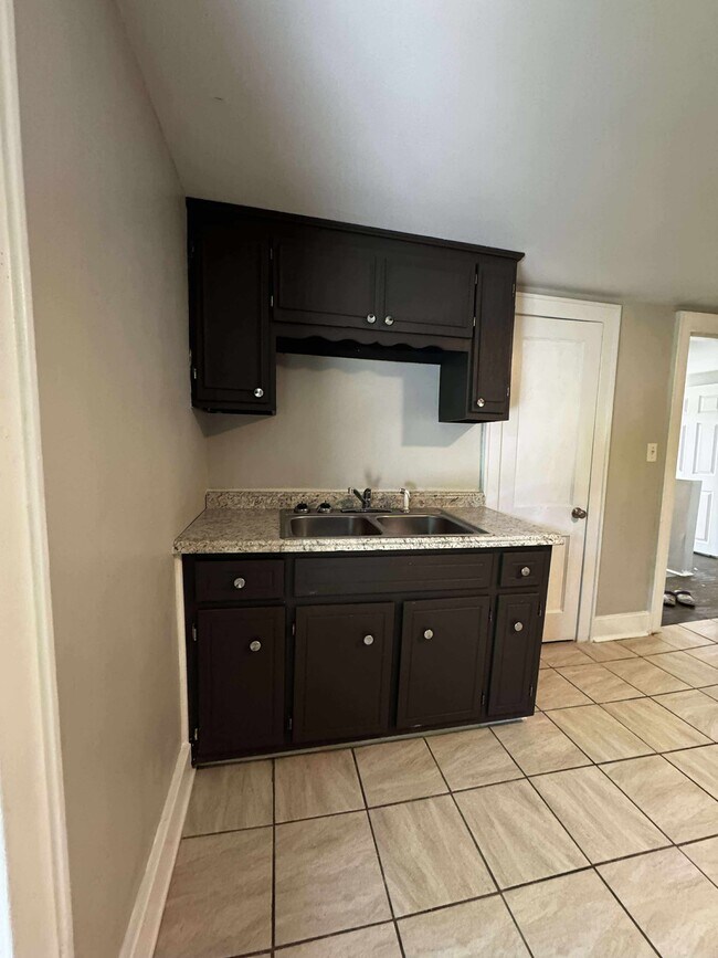 836 Richardson st Unidad A