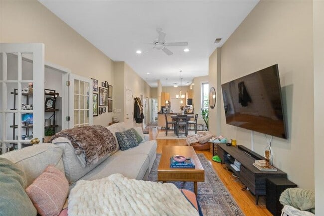 Photo - 2 bedroom in Chicago IL 60622 Unidad 2