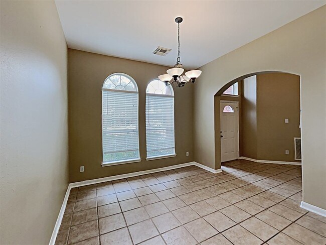 Photo - 411 Cedar Point Dr