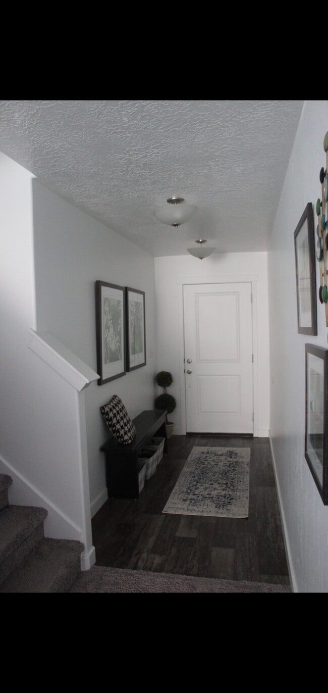 Photo - 447 S Pegasus Way