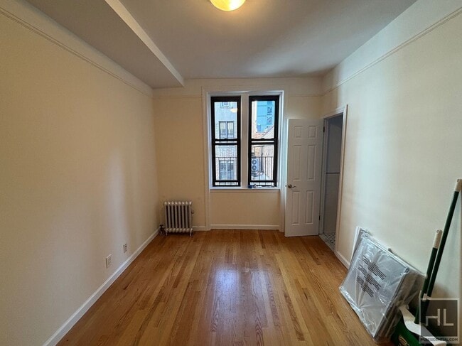 Building Photo - WEST 45 STREET Unit 4E Rental