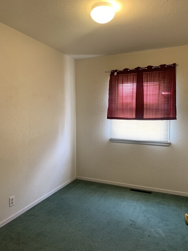 Photo - 807 E Reynolds St