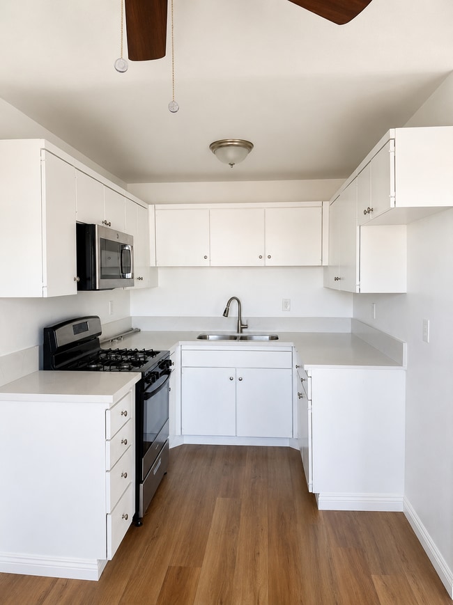 Photo - 25246 Bigelow Rd Unit Apartment 2