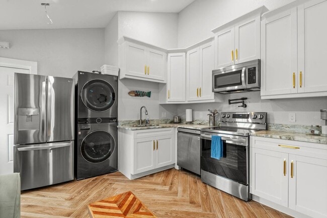 Building Photo - 403 Locklie St Unit 401 A