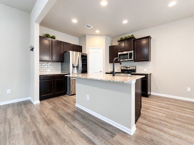 Photo - 2210 Hayes St