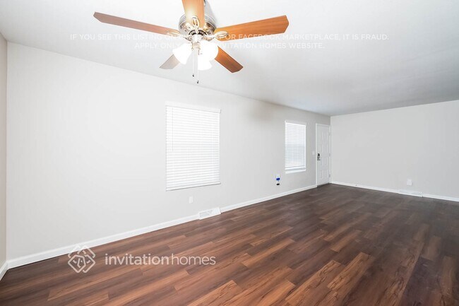 Photo - 10511 Owens St