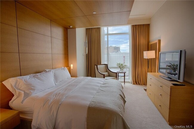 Photo - 1 Renaissance Square Unit 8C