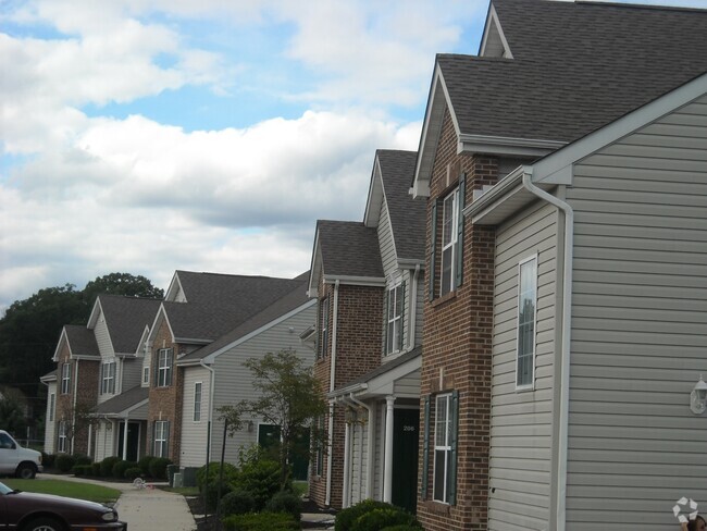 Building Photo - Davenport Village Rental