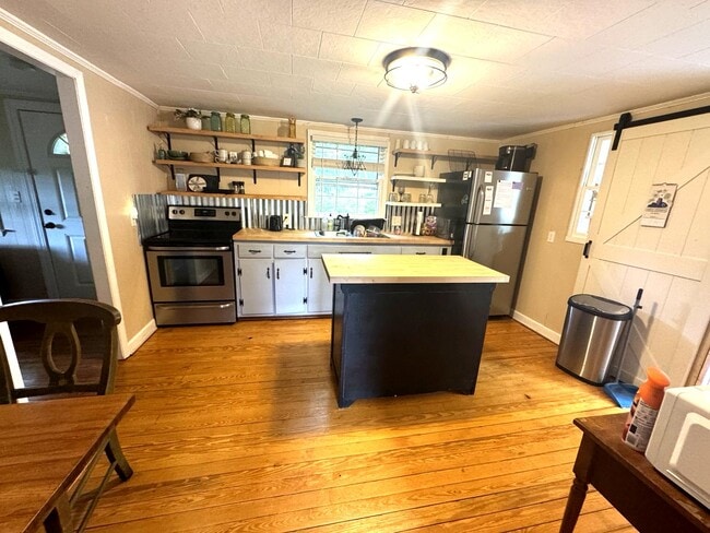 Photo - 820 Brown Rd