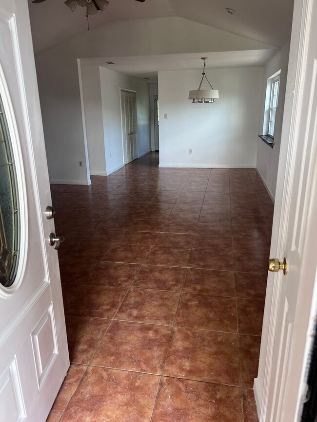 Photo - 4536 Viola St