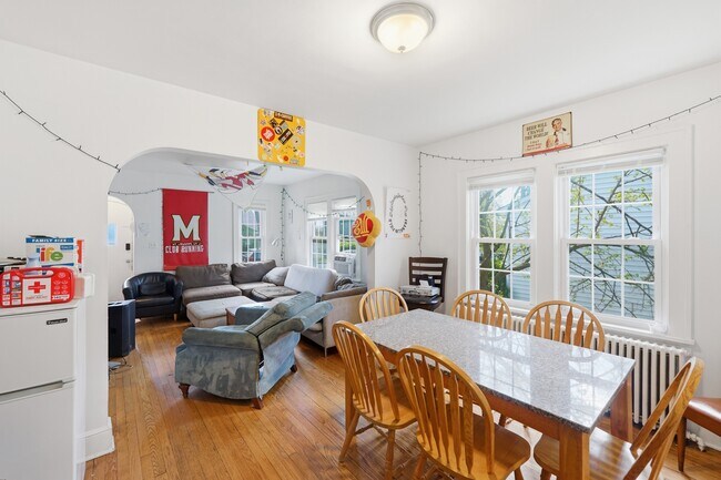 Photo - 8404 48th Ave