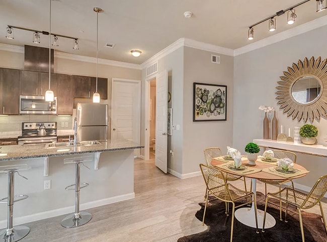 Photo - 4407 Grand Ave Pkwy Unidad 43072