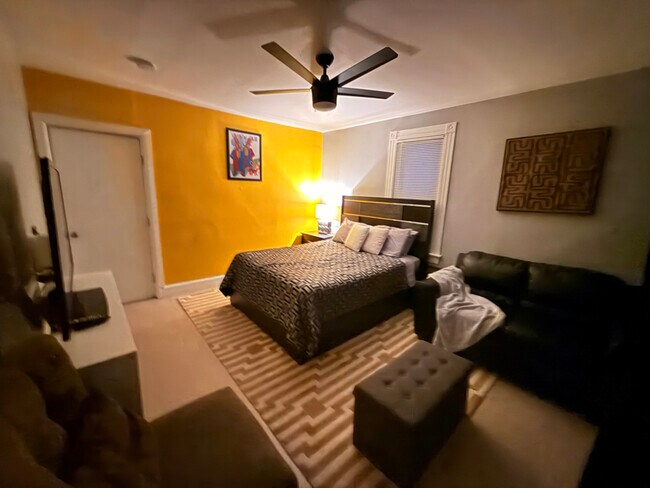 Photo - 388 Lakeside Ave Unit 2nd Floor