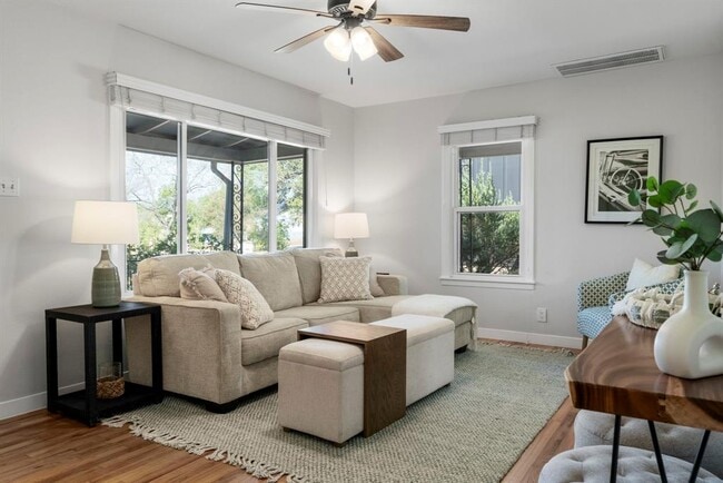 Photo - 4503 Garnett St