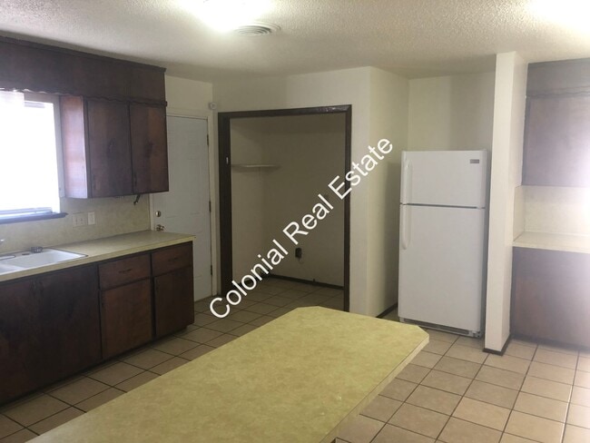Photo - Spacious 1 bedroom 1 bathroom apartment.
