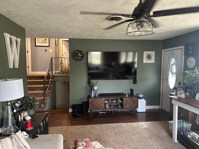 Photo - 397 W 4th St