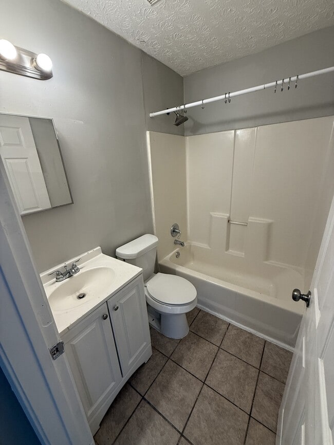 Photo - 1425 Joseph E. Boone Blvd NW
