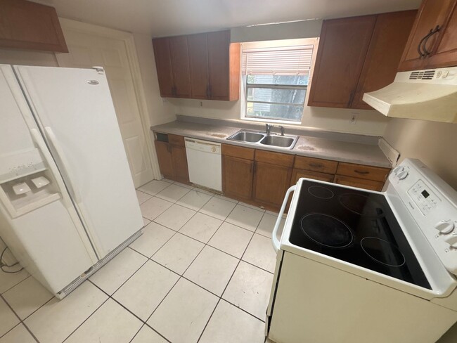 Photo - 3-Bed, 2-Bath Home on Lowell St in Tallahassee