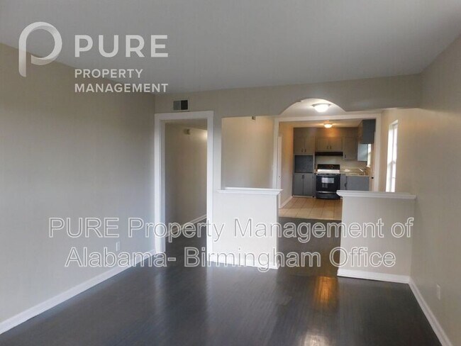 Photo - 2028 Progress St