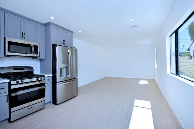 Photo - Bellevue 3416 Apartments