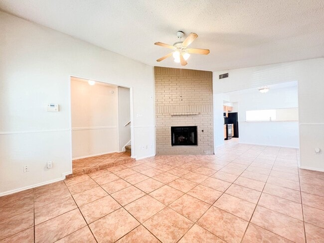 Photo - 1301 Pitcairn Dr