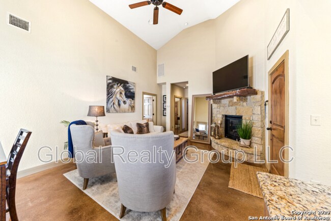 Photo - 1670 Gruene Vineyard Crossing