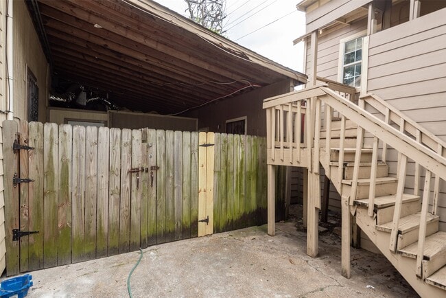 Photo - 1614 Ryon St