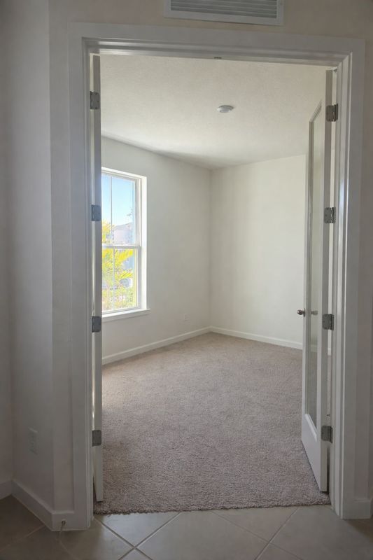 Photo - 2006 Education St