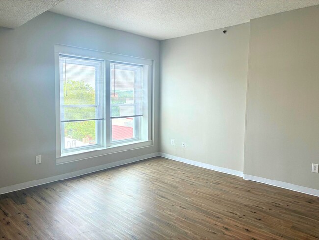 Photo - Vibrant City Living at Tower Lofts, Sidney