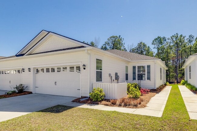 Luxury & Maintenance Free Living in Savann... - Luxury & Maintenance Free Living in Savann... House