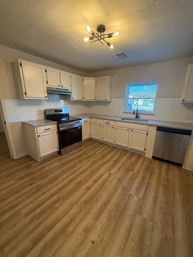 Photo - 6208 NW 34th St