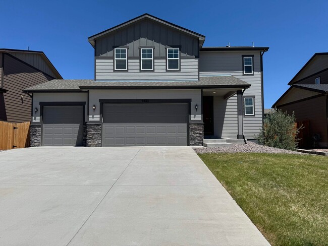 Building Photo - Newer 3 Bedroom plus loft in Paint Brush Hills
