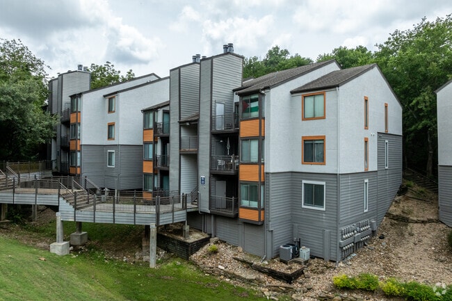 Photo - Capital Hills