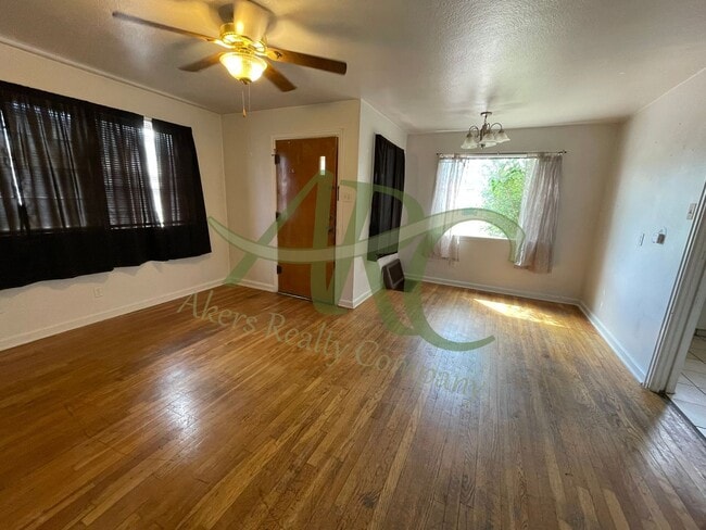 Photo - 416 S Prairie Ave