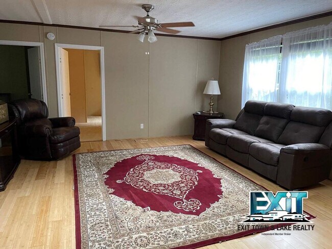 Photo - Private and secluded ranch in lakefront subdivision!
