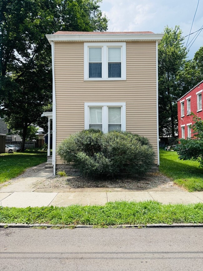 Building Photo - 4127 Lakeman St