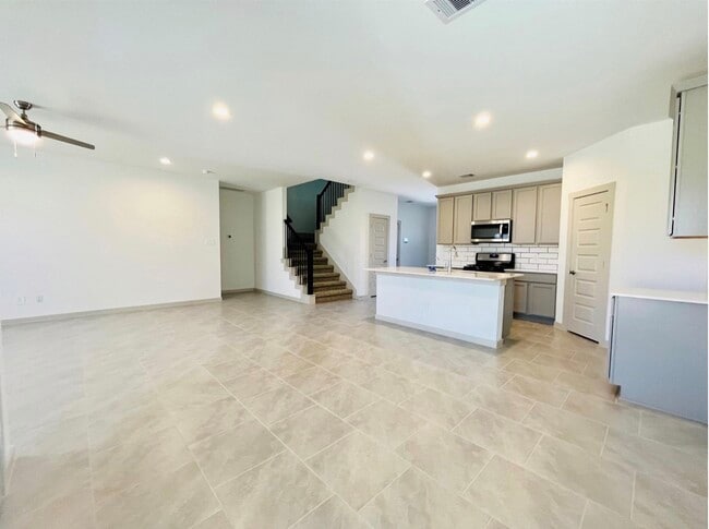 Photo - 3322 Silverton Dr