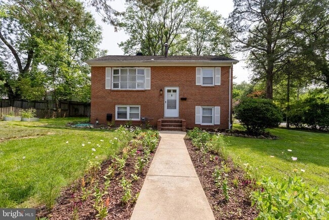 Building Photo - 9113 Taylor St Rental
