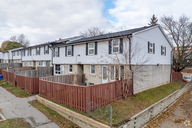 Building Photo - Rideau Place