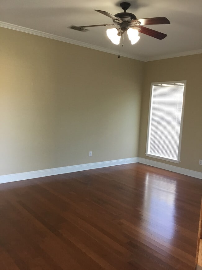 Photo - 15 Oxford Dr