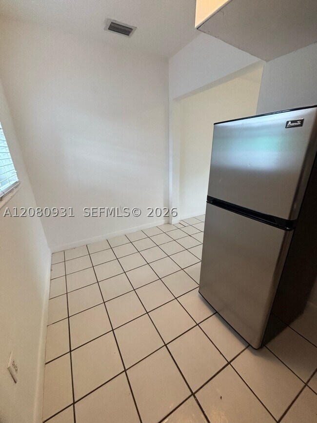 1987 NW 56th St Unit 0